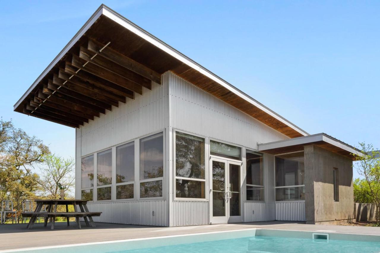 Lazo House - Riverfront With Overlooking Llano River Exterior foto