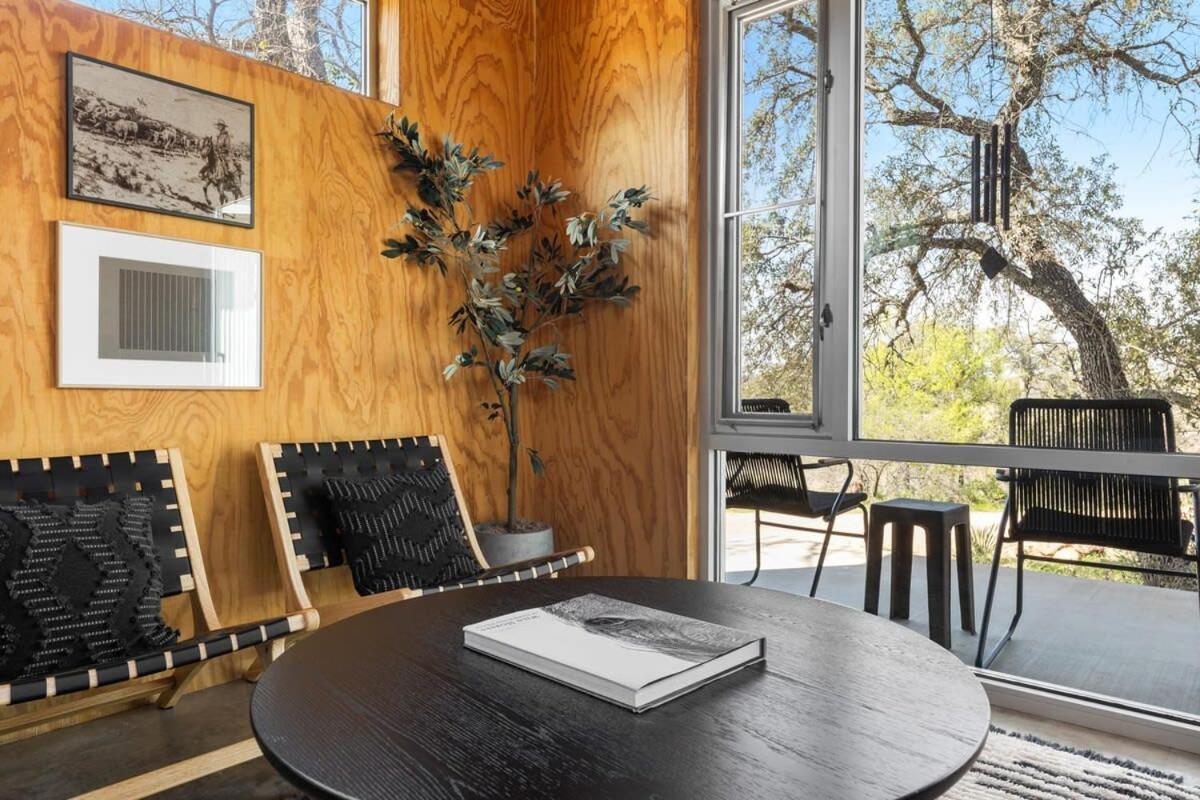 Lazo House - Riverfront With Overlooking Llano River Exterior foto